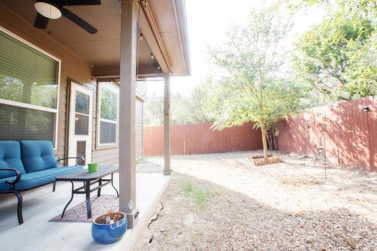 Holiday home Family Spacious & Fun 2mins To Shooting Complex Yard