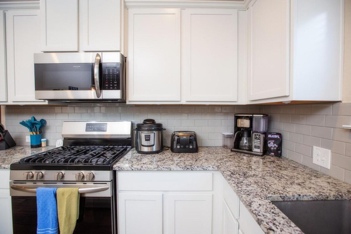 Family Spacious & Fun 2mins To Shooting Complex Yard *